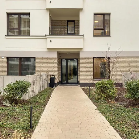 Nowoczesne Very Berry W Poznaniu Z Parkingiem By Renters